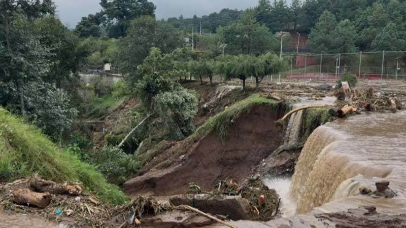 Lluvias dejan 66 fallecidos y 191 comunidades aisladas en cinco estados de México