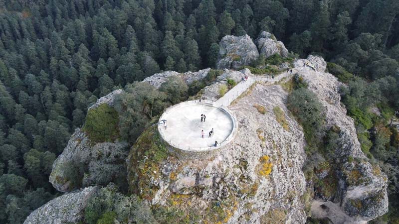 La Peña del Cuervo es uno de los miradores más fotografiados de Hidalgo.