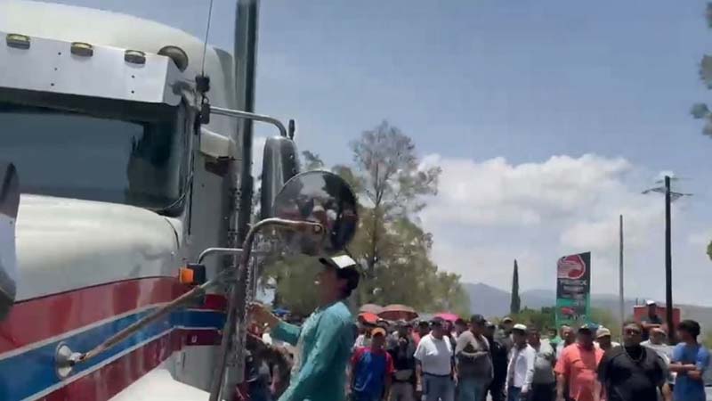 Mitla bajo tensión: desalojo a balazos deja heridos y CNTE rompe diálogo