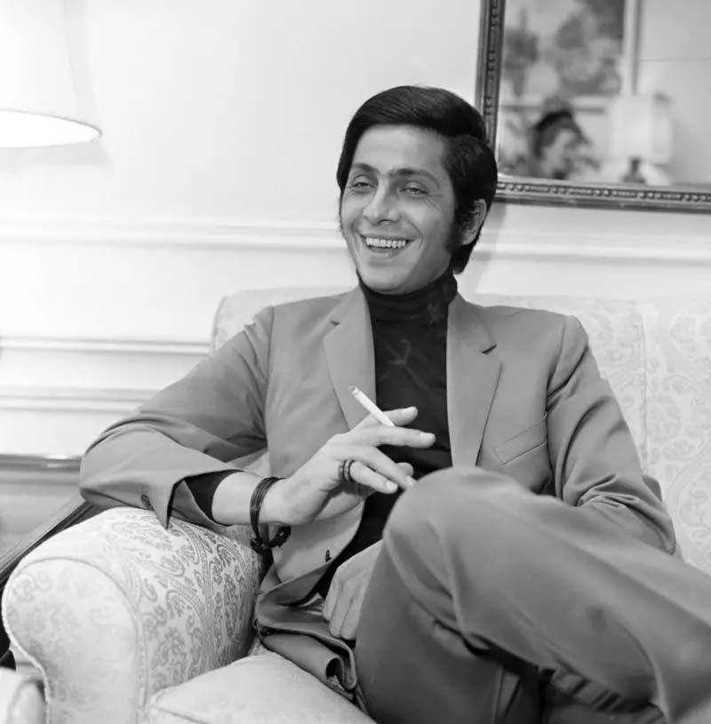 Adiós a Valentino, el diseñador que convirtió el rojo en lenguaje universal del glamour