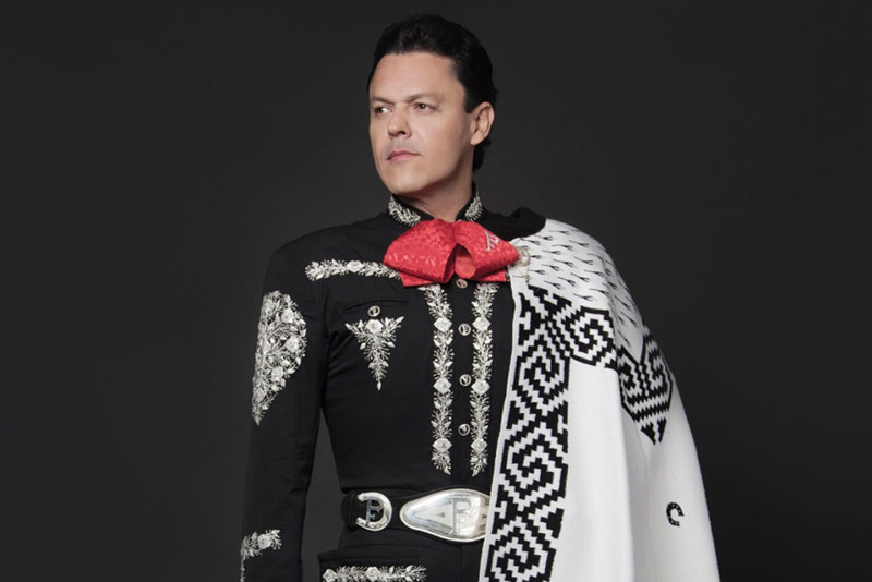 Pedro Fernández.