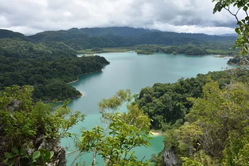 Nahá, la comunidad lacandona de Chiapas escondida entre lagunas y selva