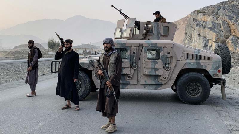 Pakistán bombardea Kabul y declara guerra abierta a Afganistán