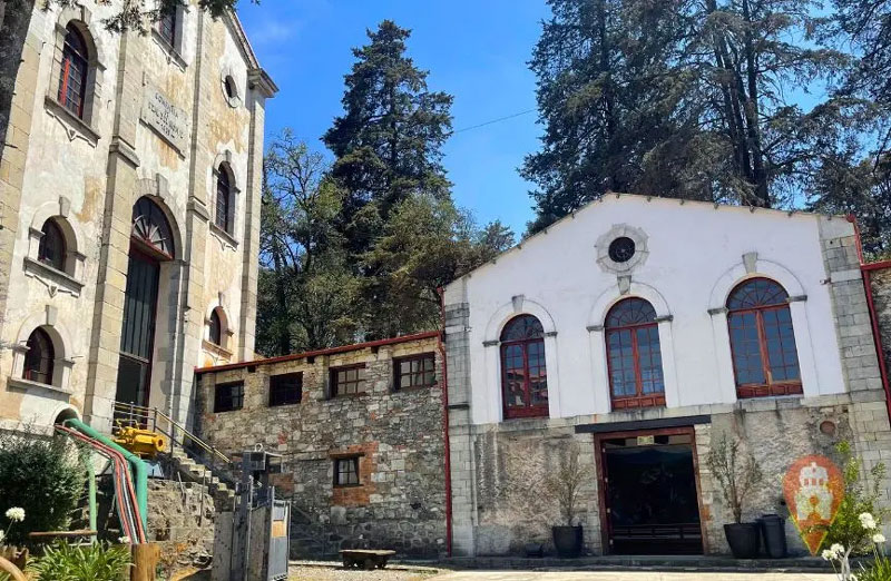 Real del Monte combina calles empedradas, antiguas minas y pastes tradicionales que conservan la herencia minera de Hidalgo.