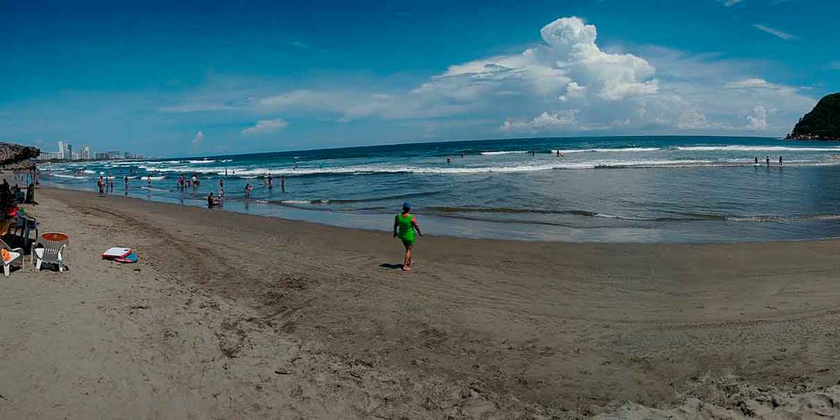 Playa Revolcadero turismo