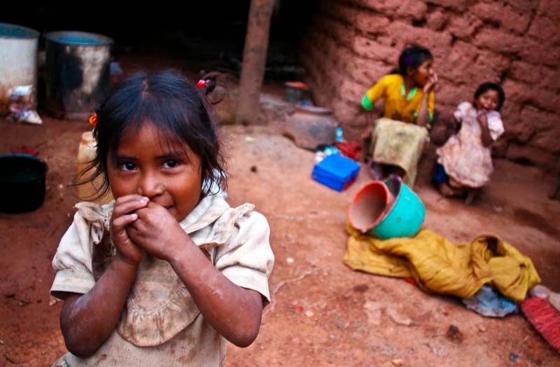 México reduce la pobreza: 13.4 millones superan la pobreza, pero 6 de cada 10 enfrentan carencias sociales