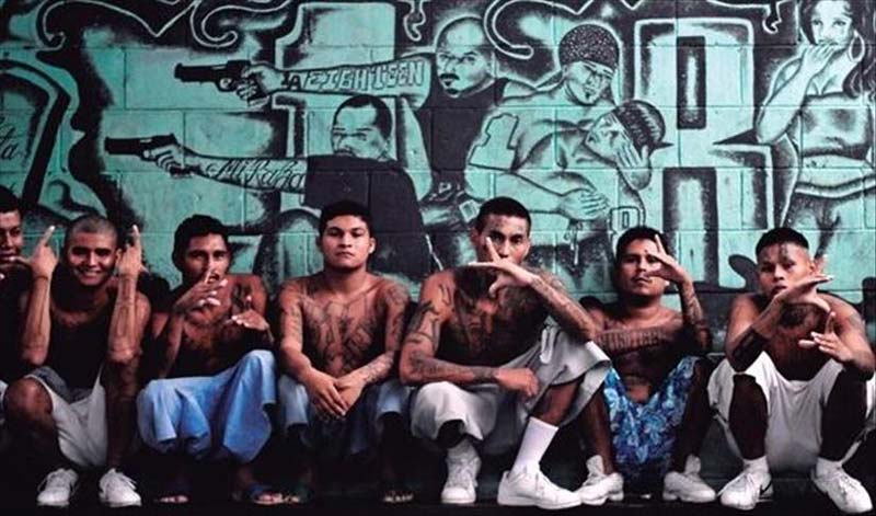 Bukele aprueba cadena perpetua para menores desde los 12 años en El Salvador