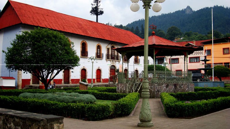 Mineral del Chico, Pueblo Mágico de Hidalgo, destaca por su historia minera, arquitectura tradicional y paisajes boscosos.