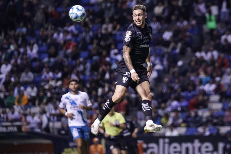 Rayados aplasta a Puebla y se mantiene invicto con seis victorias consecutivas