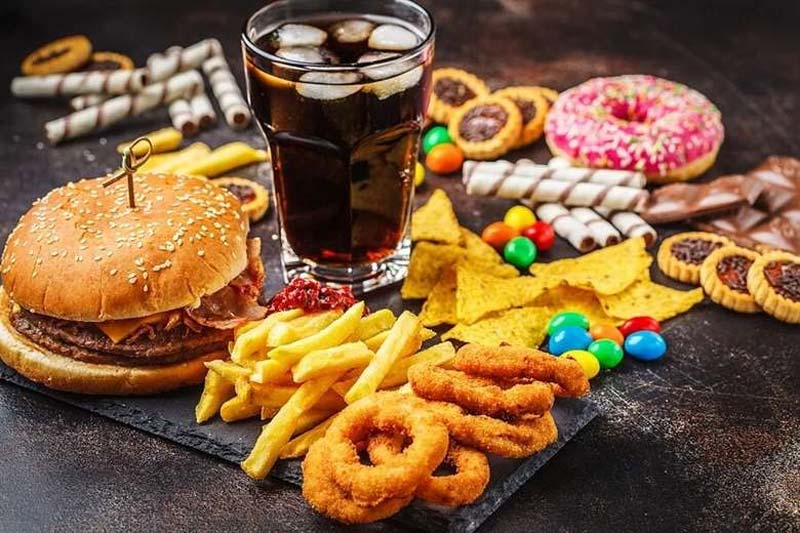 Estudio comparó la dieta habitual con una alimentación baja en ultraprocesados.