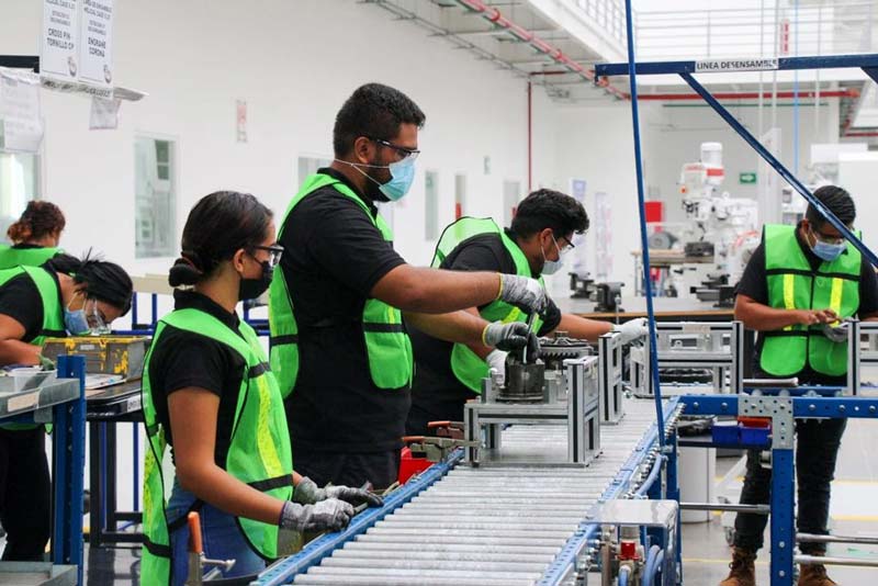 Aumento salarial 2026: salario mínimo subirá 13% y llegará a 9,582 pesos mensuales