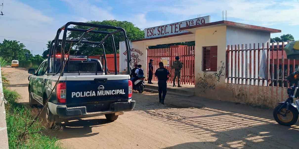 El profesor fue atacado por un grupo armado 