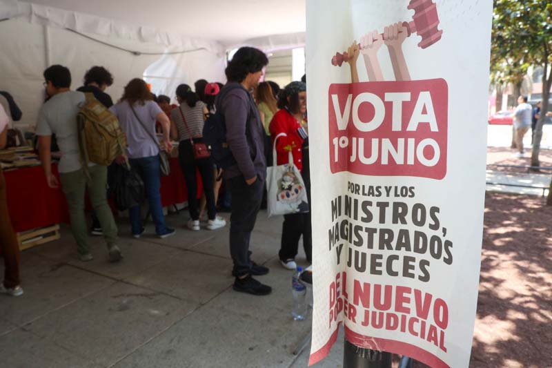 México inicia nueva era judicial con jueces elegidos por voto popular