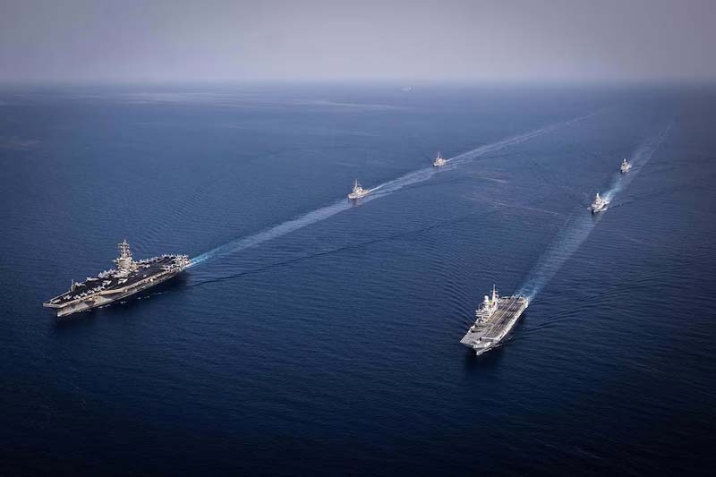 Maduro desafía a EU con maniobra aérea cerca de un buque de la Armada en el Caribe