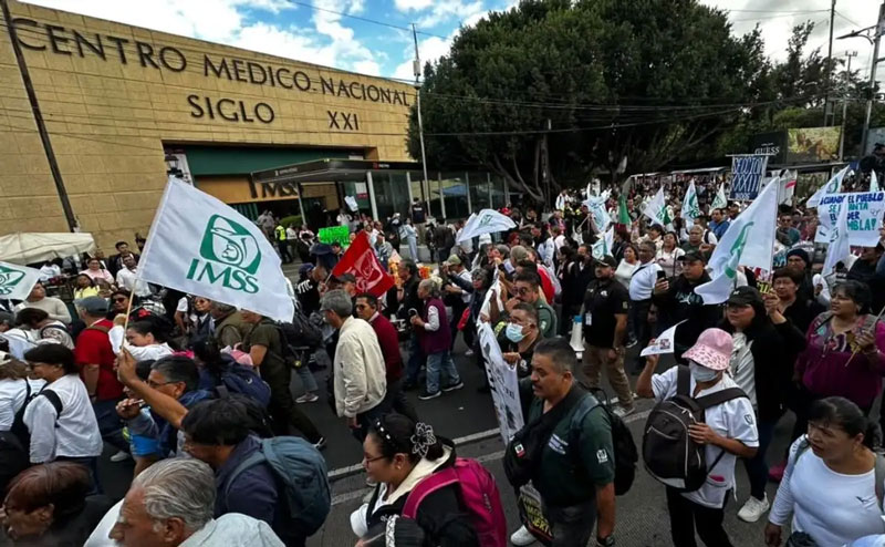 Trabajadores del IMSS anunciaron una nueva marcha nacional para el 30 de octubre para exigir mejoras salariales y la renovación de la dirigencia sindical.