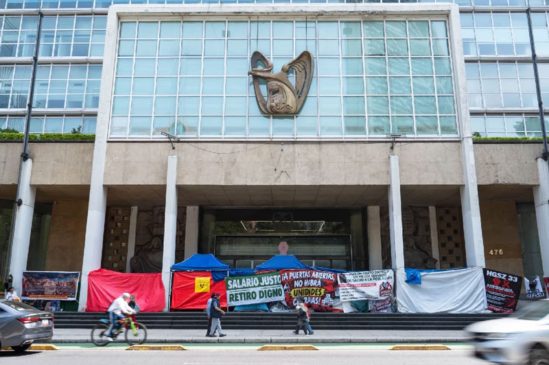 Martínez González advirtió que los trabajadores del IMSS podrían realizar nuevas protestas e incluso un paro nacional.