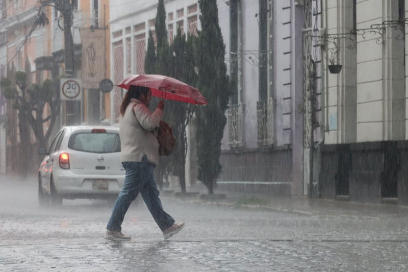 Puebla, Estado de México y Ciudad de México tendrán lluvias muy fuertes por la influencia de los sistemas tropicales.