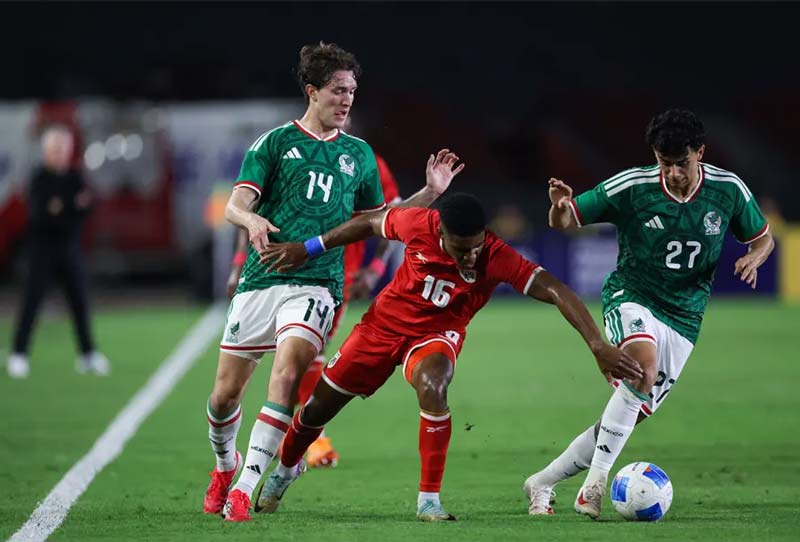México sufre, pero vence a Panamá con autogol en tiempo de compensación