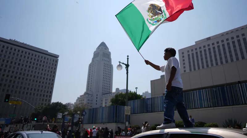 Políticas migratorias de Trump provocan que empresarios de EU reemplacen indocumentados con visas temporales