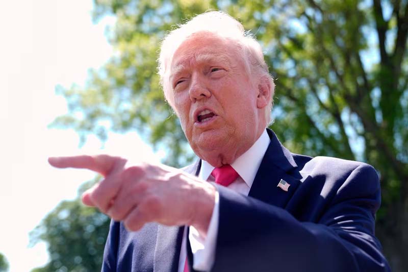 Trump ordena “disparar y destruir” barcos en el Estrecho de Ormuz