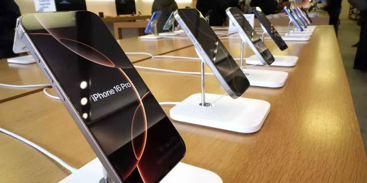 Trump redobla su guerra comercial: revive aplicar aranceles a Apple y la UE