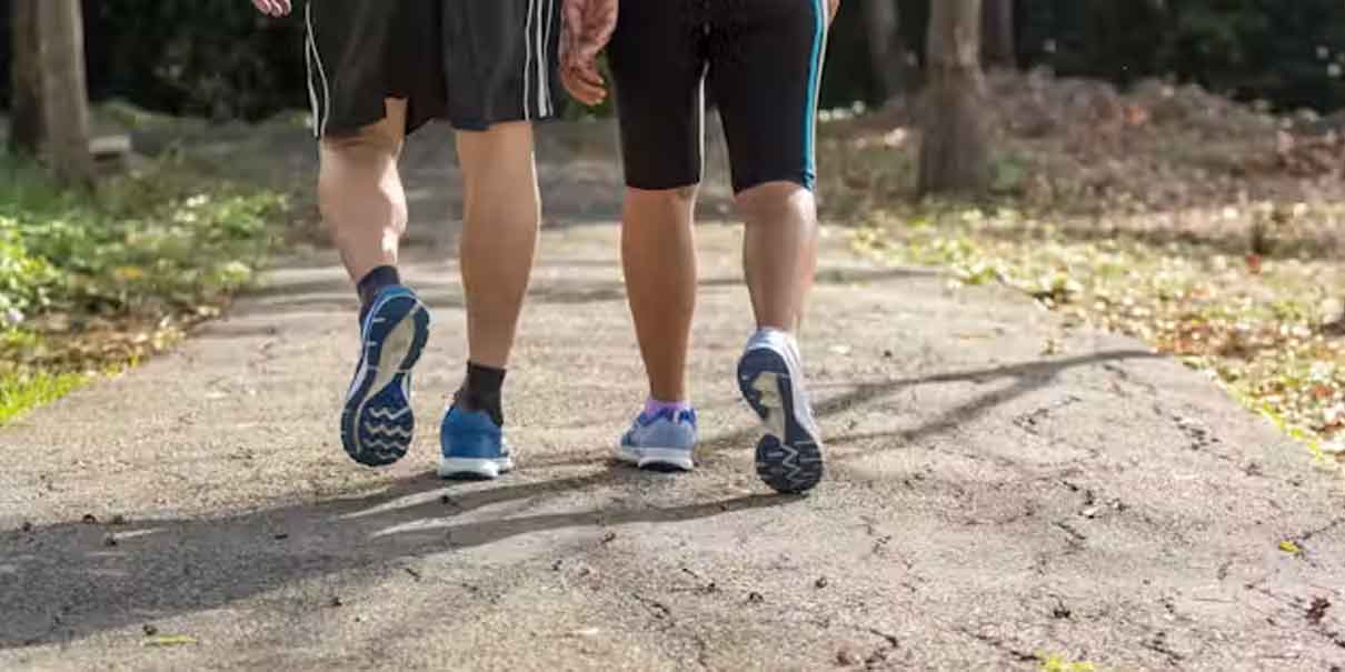Caminar, lo mejor que puedes hacer para reducir riesgo de muerte