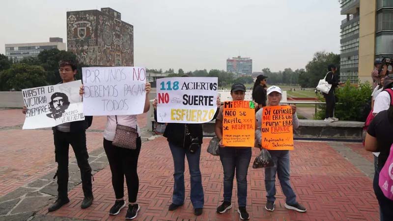 Los aspirantes rechazaron repetir el examen al considerar que retrasaría su ingreso a la UNAM