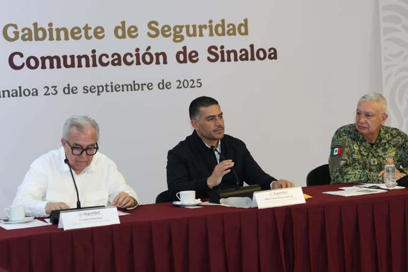 Violencia en Sinaloa alcanza a la familia del gobernador Rubén Rocha: atacan camioneta de su nieta, escolta grave