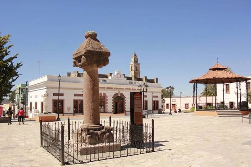 La Picota o Rollo de Zempoala, vestigio virreinal ubicado en el centro histórico del Pueblo Mágico de Zempoala, Hidalgo.