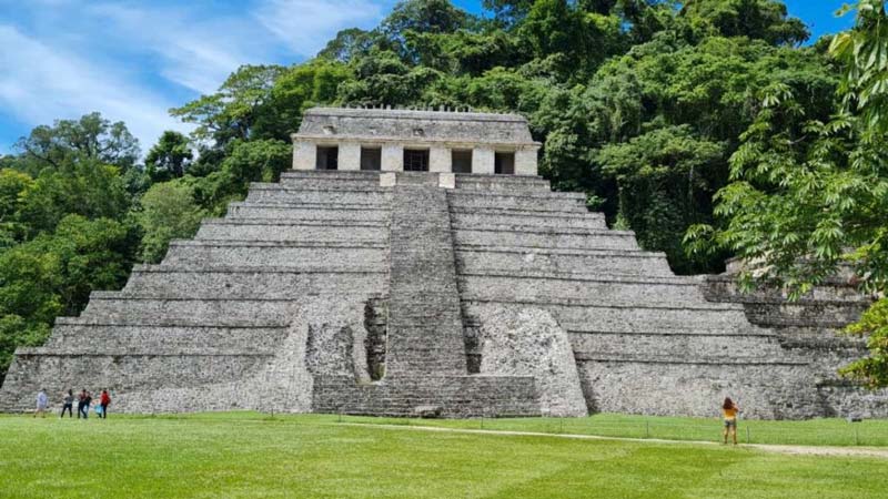 Zona Arqueológica de Yaxchilán: la asombrosa ciudad maya en la selva de Chiapas accesible por el río Usumacinta