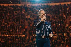 Alejandro Fernández listo para su nueva gira “De Rey a Rey Tour 2025”