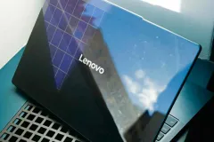 VIDEO. Tecnología ecológica. Lenovo presenta la Laptop que funciona con energía  solar 