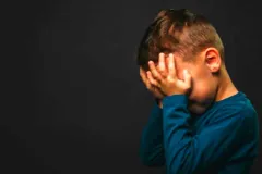 La ansiedad infantil: Causas, síntomas y estrategias para abordarla