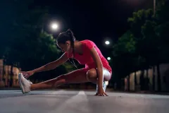 Ejercicio y sueño: entrenar de noche podría afectar la calidad del descanso: estudio