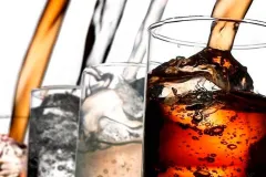 Refrescos dietéticos y azucarados elevan el riesgo de hígado graso: Estudio