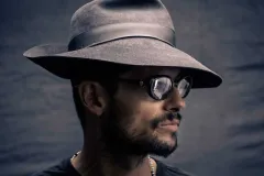 Draco Rosa estrenó “Olas de Luz”, el amor desafía el tiempo y el espacio