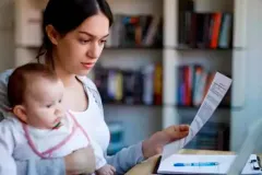 Maternidad y falta de políticas laborales frenan crecimiento profesional de mujeres: Laboratoria