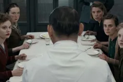 Terror con “La Noche del Demonio: Están Entre Nosotros” y drama en “Las Catadoras de Hitler”
