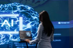 Sam Altman, Elon Musk y Dario Amodei coinciden en la necesidad de frenar el desarrollo de la inteligencia artificial