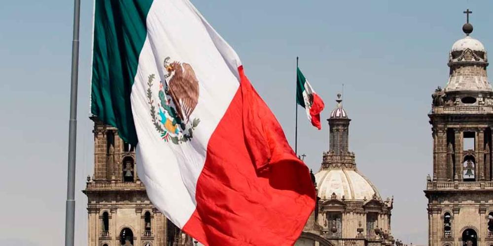 Día de la Bandera de México, así ha cambiado el lábaro patrio