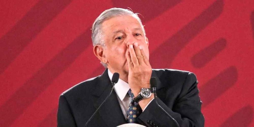 Obrador propone “auto limitarse” en conferencia para no violar veda electoral