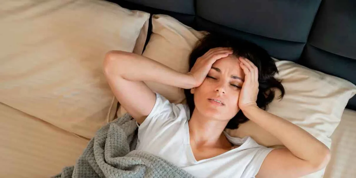 Dormir poco podría acortar la vida más que comer mal o no hacer ejercicio, revela estudio
