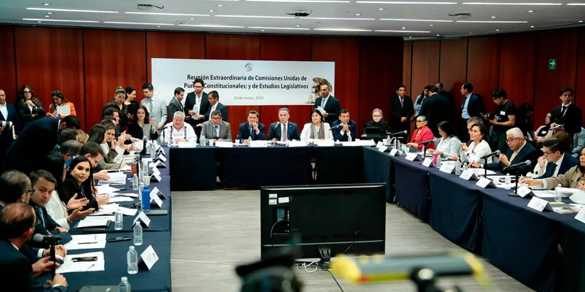 Plan B de Sheinbaum: aprueban reforma que reduce privilegios y regula revocación