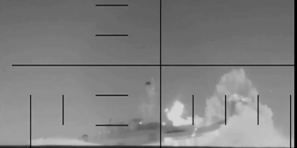 Submarino de EEUU hunde buque iraní IRIS Dena en el Océano Índico y eleva la tensión militar