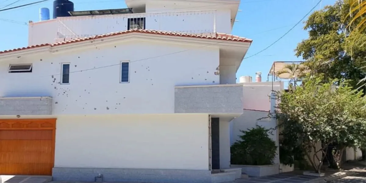 VIDEO. Grupo armado se graba mientras dispara a casa de Rubén Rocha Moya 