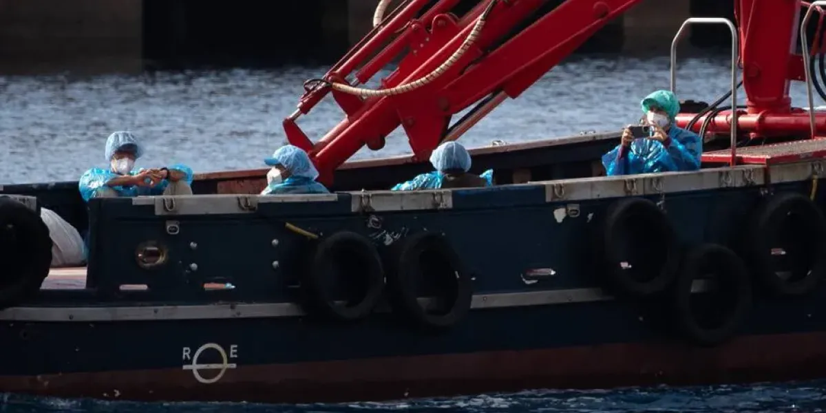 España lidera el desembarco del crucero aislado por la cepa mortal del hantavirus
