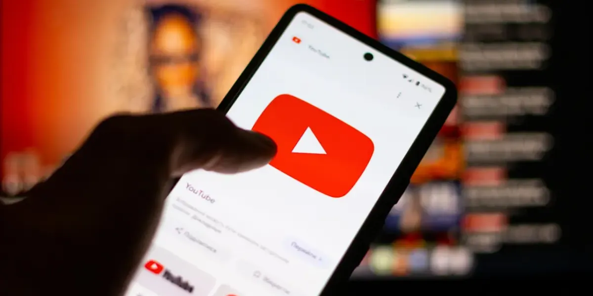 Google ha anunciado una importante actualización en los beneficios de su suscripción de pago Google AI Pro, integrando sin costo adicional el acceso a YouTube Premium Lite