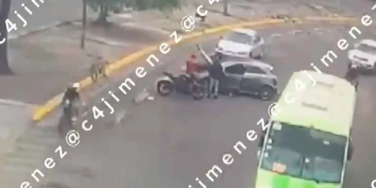 IMÁGENES SENSIBLES. Ejecutan a dos presuntos extorsionadores frente a las letras de Tepito