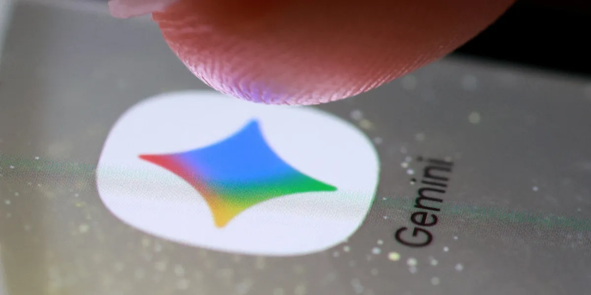 Google Gemini ya permite desactivar la marca de agua visible en imágenes generadas por IA