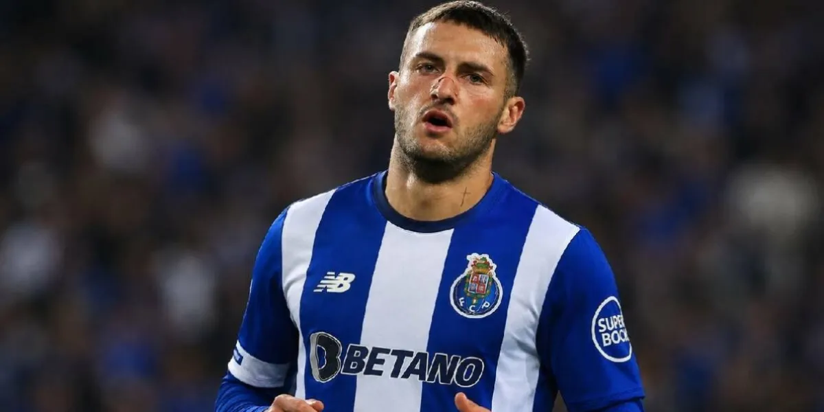 Santiago Giménez dio el sí al Porto y espera acuerdo con Milan